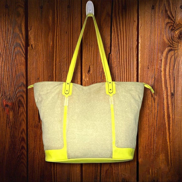 Stella & Dot Hello Sunshine tote bag - Picture 1 of 4